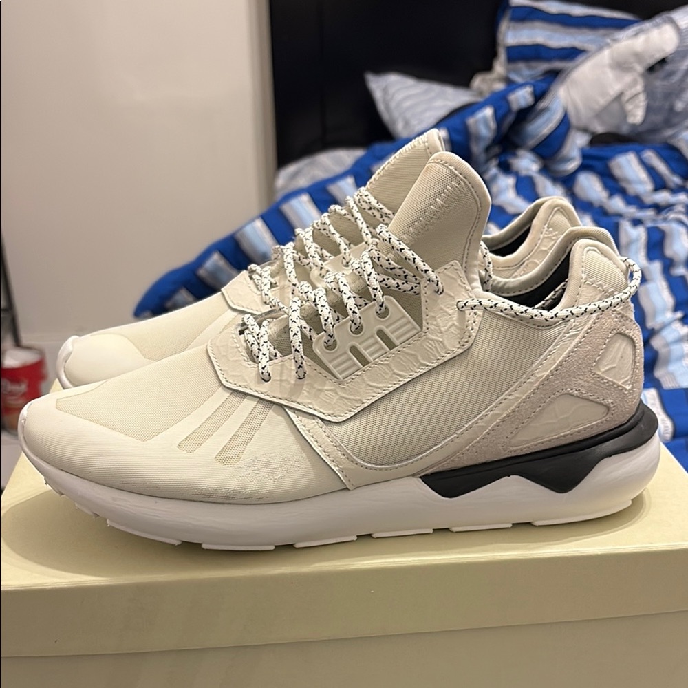 Adidas Cream and Black Sneakers Modern Silhouette